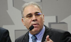 Leia mais sobre o artigo Ministro da Saúde defende vacina nacional