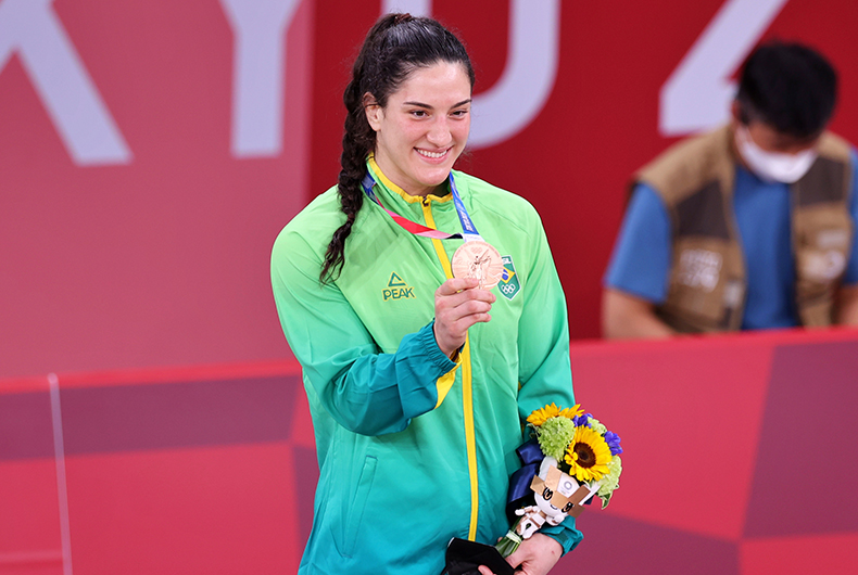 Você está visualizando atualmente Mayra Aguiar conquista bronze no judô em Tóquio 2020