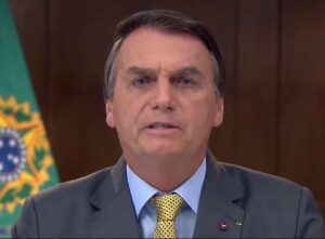 Leia mais sobre o artigo Após alta, Bolsonaro chega a Brasília