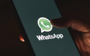 Leia mais sobre o artigo WhatsApp no iOS recebe fotos que só podem ser vistas uma vez