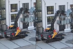 Leia mais sobre o artigo Na Alemanha, vingança faz empresário destruir a fachada de um prédio com escavadeira