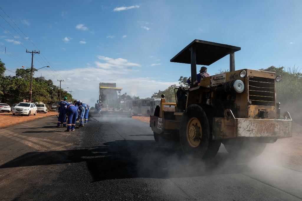 Você está visualizando atualmente Governo de MT investe mais de R$ 53 milhões na pavimentação da MT-413 e mais três cidades