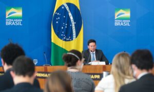 Leia mais sobre o artigo Ministro anuncia 20% de reajuste no programa Auxílio Brasil