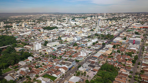 Você está visualizando atualmente Praças da Cohab Rio Vermelho em Rondonópolis iniciam obras de reforma