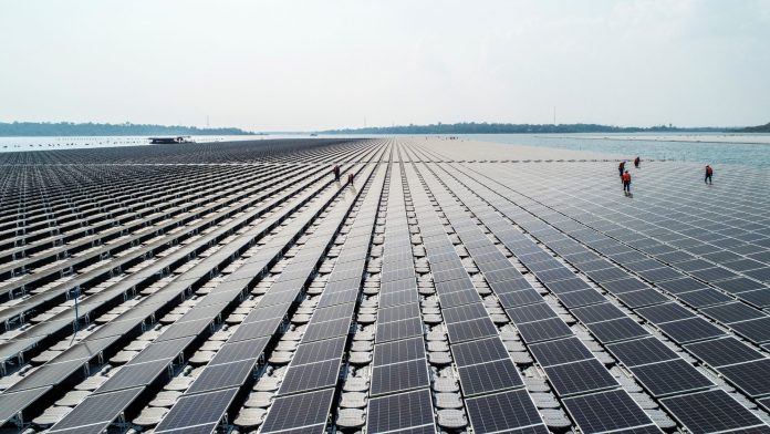 No momento, você está visualizando Tailândia inaugura maior usina hídrica e solar do mundo