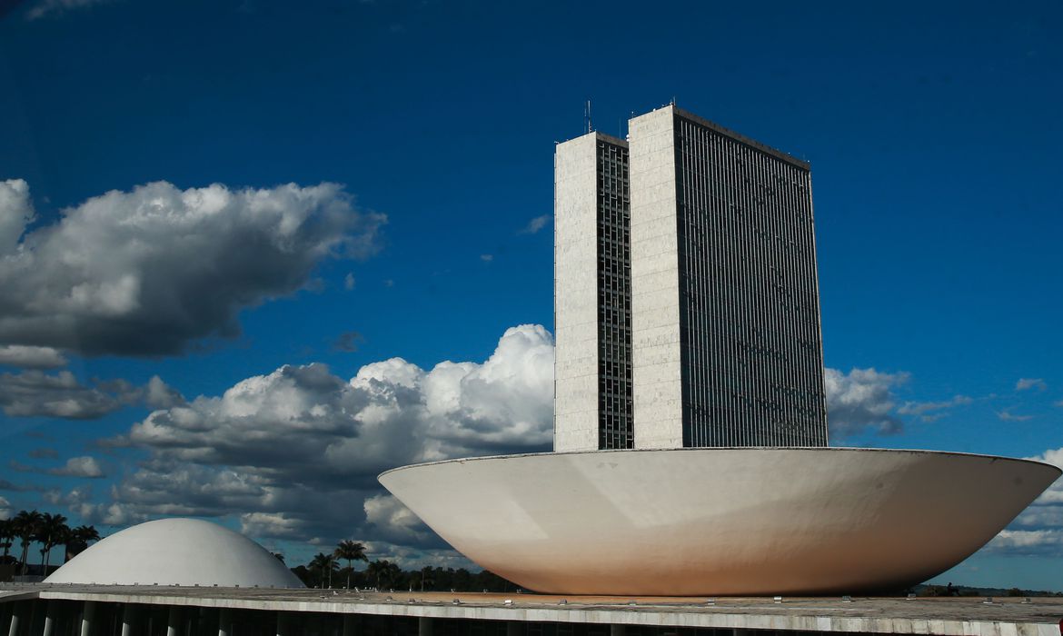 No momento, você está visualizando Câmara aprova novas regras para autorização de transporte rodoviário