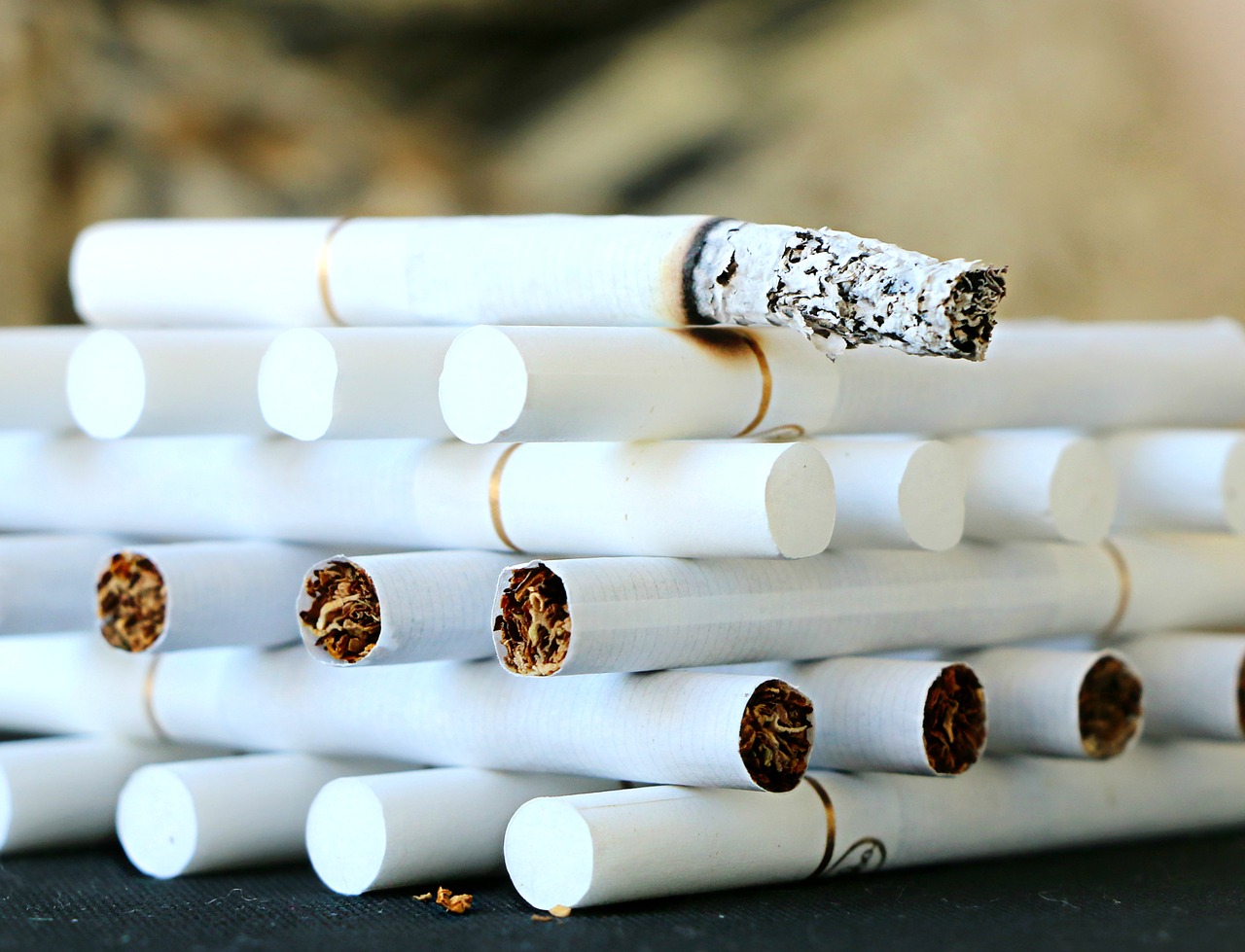 Você está visualizando atualmente Nova Zelândia anuncia proibição de venda de cigarros para jovens
