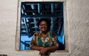 Leia mais sobre o artigo Cultura: Escritora Luciene Carvalho é homenageada em Cuiabá