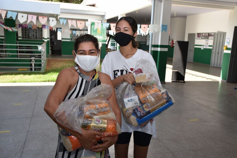 Você está visualizando atualmente Cuiabá entregou mais de 240 mil kits do Programa Alimentação Escolar