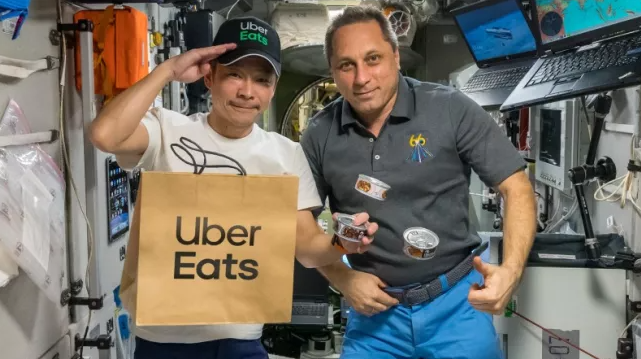 No momento, você está visualizando Uber Eats no espaço: faz entrega e leva comida japonesa para a ISS