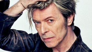 Leia mais sobre o artigo Warner adquire direitos autorais da discografia de David Bowie