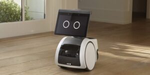 Leia mais sobre o artigo Amazon apresenta Astro, o robô que se parece com um pet