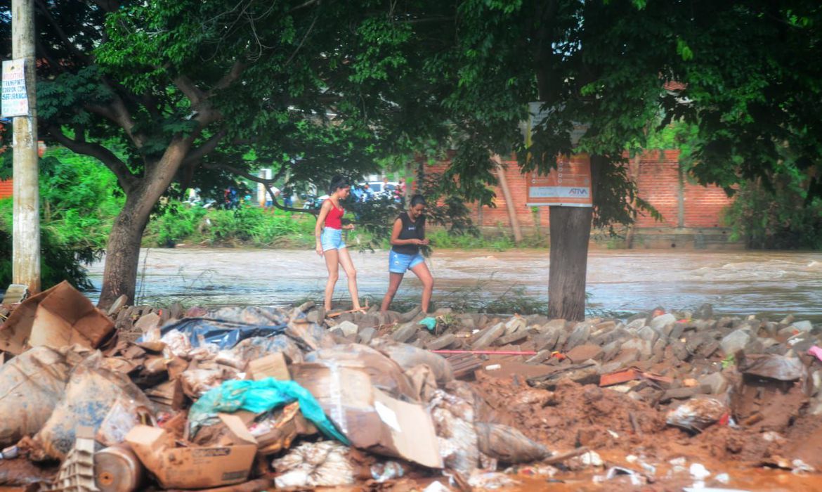 Você está visualizando atualmente Cemig parcelará contas atrasadas de atingidos pelas chuvas em Minas