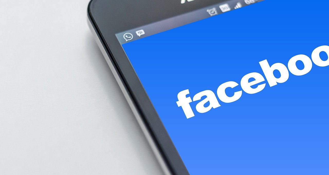 Você está visualizando atualmente Privacidade no Facebook: Impeça que o aplicativo monitore seu celular