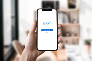 Leia mais sobre o artigo Zoom deve focar em receber grandes eventos em seu espaço virtual