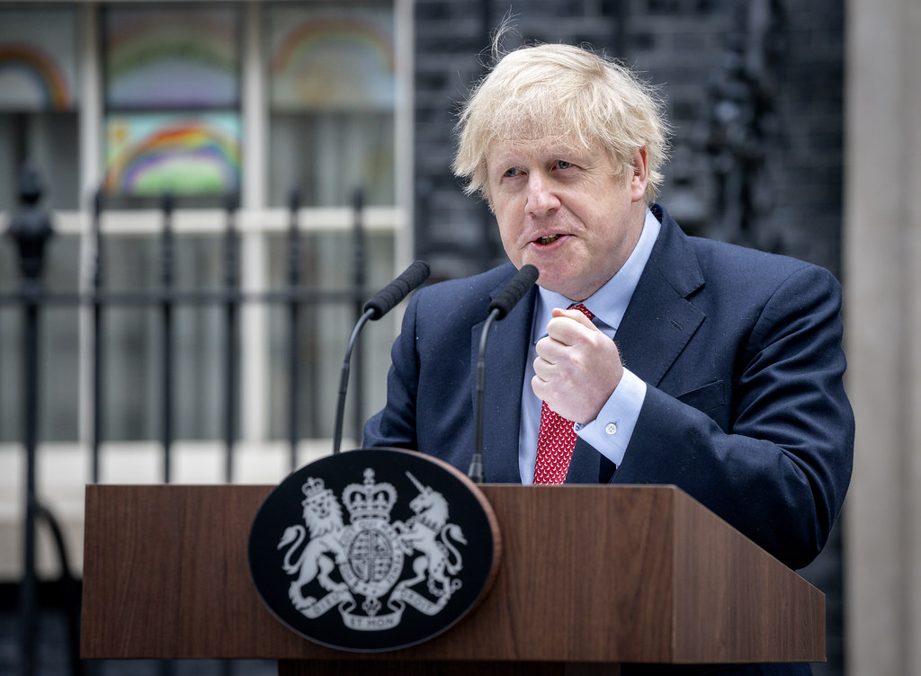 Você está visualizando atualmente Boris Johnson anuncia fim das restrições contra covid-19 na Inglaterra