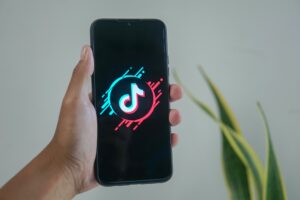 Leia mais sobre o artigo VÍDEOS NO TIKTOK: Aprenda a editá-los corretamente