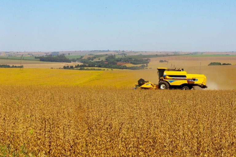 No momento, você está visualizando FCO vai injetar R$ 217 milhões nos setores rural e empresarial de MT