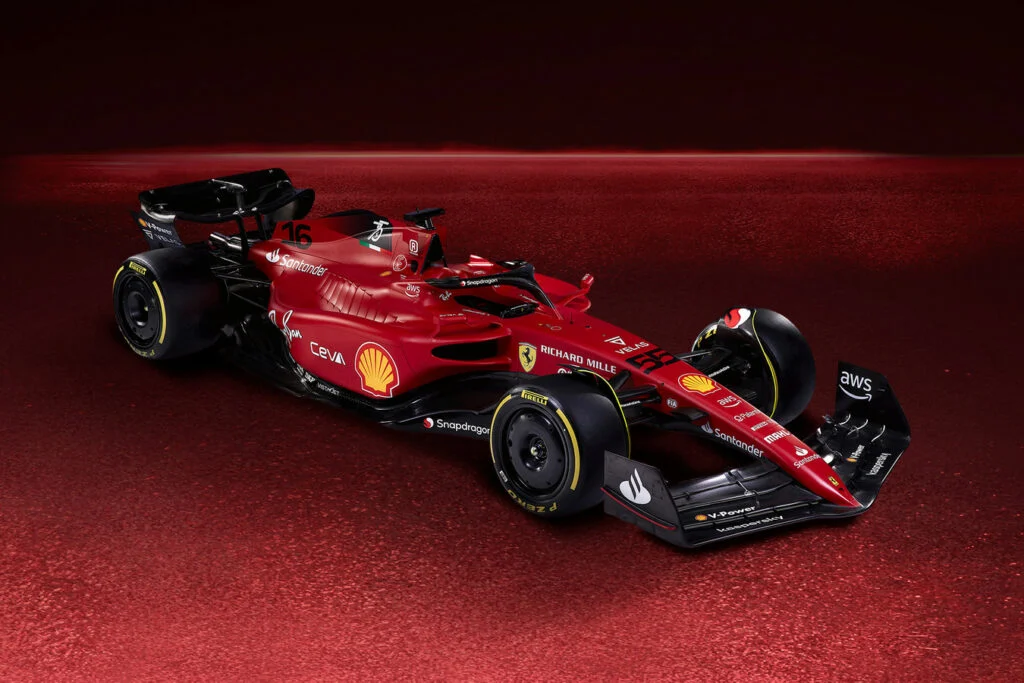 Você está visualizando atualmente Novo carro da Ferrari para temporada da Fórmula 1 é apresentado