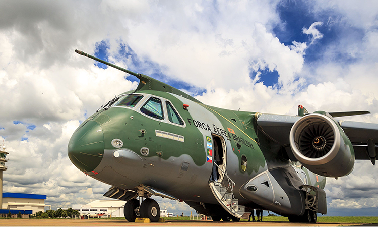 Você está visualizando atualmente KC-390 chega ao Brasil com repatriados vindos da Ucrânia