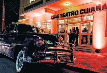 Você está visualizando atualmente CINE TEATRO: Espetáculo Flor de Mamona faz homenagem a Cuiabá