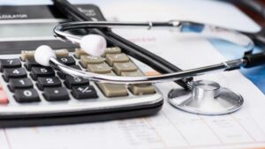 Leia mais sobre o artigo Plano de Saúde: Com aumento do preço, o que fazer para não abrir mão?