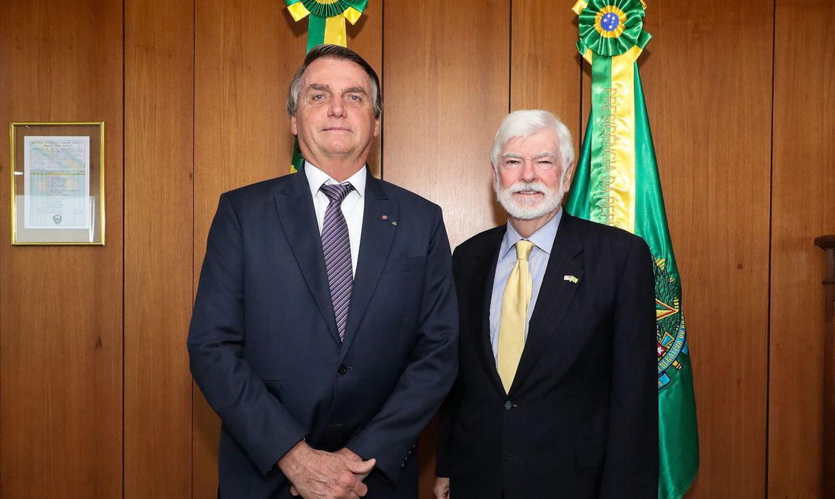 Você está visualizando atualmente Bolsonaro participará da Cúpula das Américas nos EUA