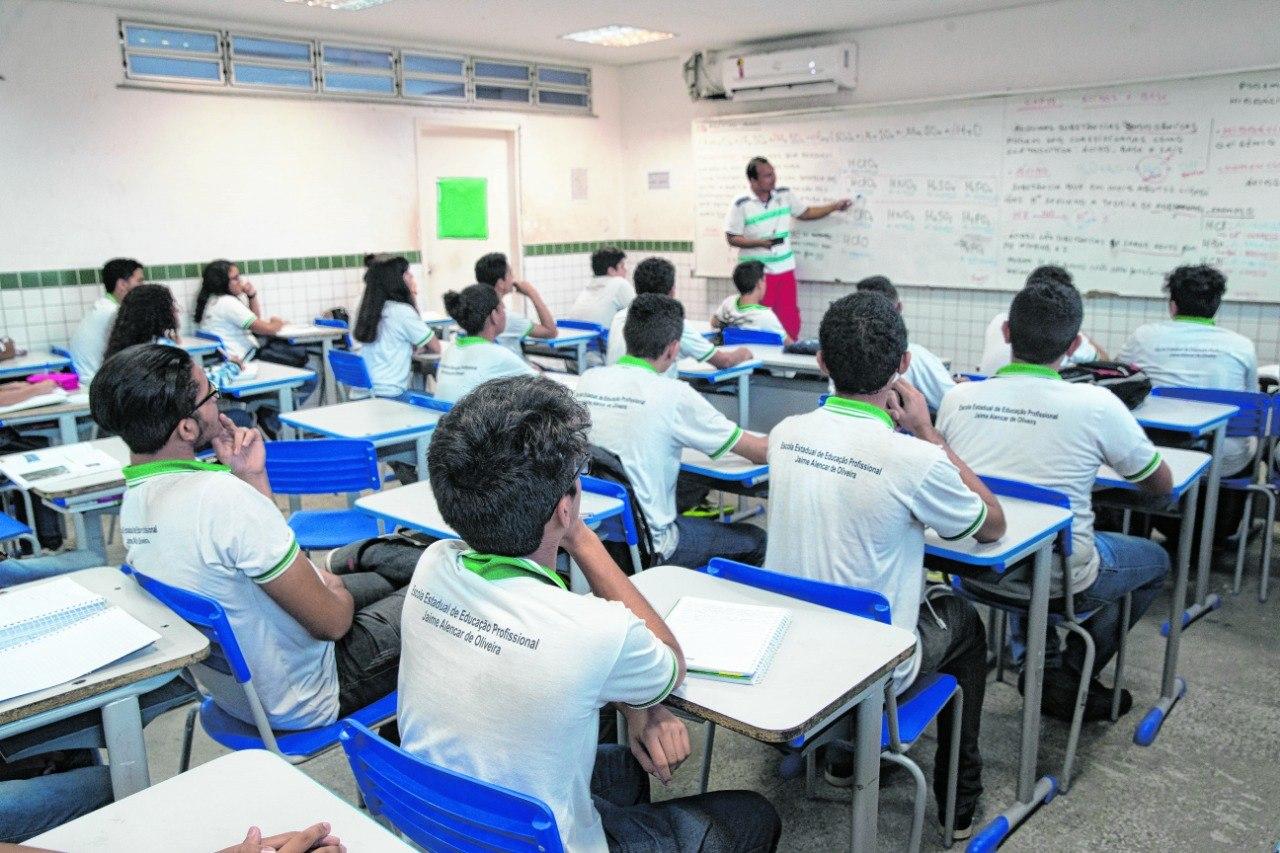 Você está visualizando atualmente EDUCAÇÃO BÁSICA: MEC lança relatório com 52 ações