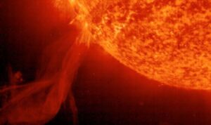 Leia mais sobre o artigo Erupção solar violenta causa ‘apagão silencioso’ de 1 hora na Terra