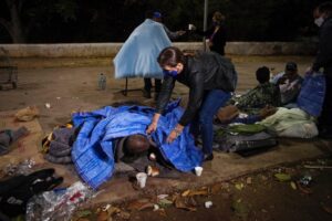 Leia mais sobre o artigo FRENTE FRIA: Moradores em situação de rua de Cuiabá são levadas para albergues