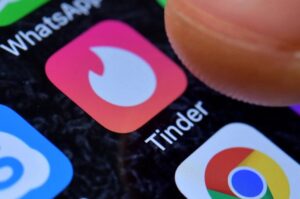 Leia mais sobre o artigo Novo podcast do Tinder é lançado no Brasil