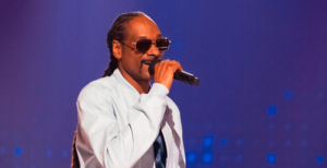 Leia mais sobre o artigo Stand-up com Snoop Dogg ganha data de estreia na Netflix