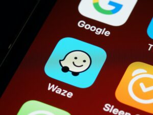 Leia mais sobre o artigo Waze agora é integrado com o Apple Music e tocará músicas