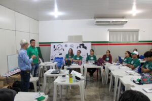 Acolhidos participam de cursos profissionalizantes em Várzea Grande