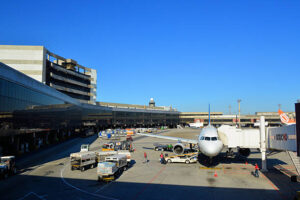 Leia mais sobre o artigo Concessão de aeroportos deve gerar mais de R$ 7,3 bilhões
