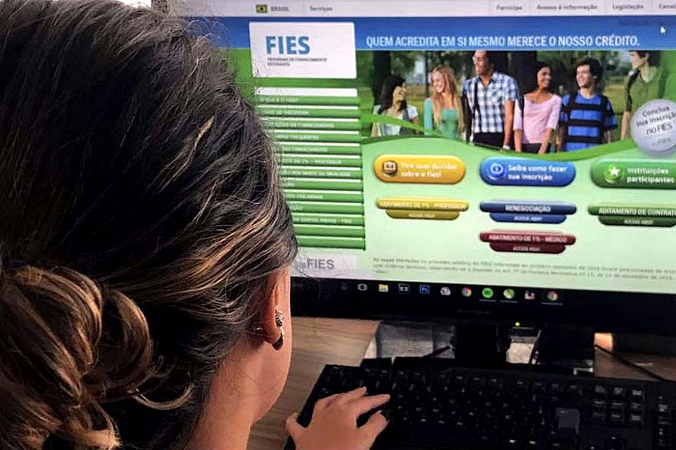 Você está visualizando atualmente FIES: Governo aprova Lei que permite renegociação de dívidas