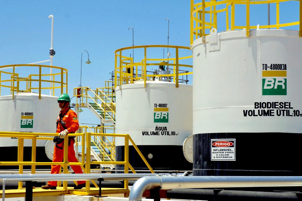 Você está visualizando atualmente Petrobras anuncia novo aumento nos preços de combustíveis