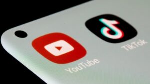 Leia mais sobre o artigo YouTube se torna fonte principal de informações jornalísticas no Brasil