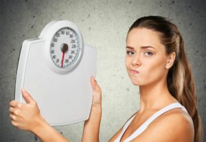 Leia mais sobre o artigo Por que perder peso rápido demais faz mal à saúde?