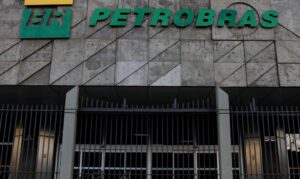 Leia mais sobre o artigo Petrobras aprova nova diretriz de formação de preços dos combustíveis