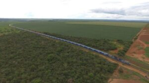 Leia mais sobre o artigo Trens com 120 vagões começam a operar no Brasil