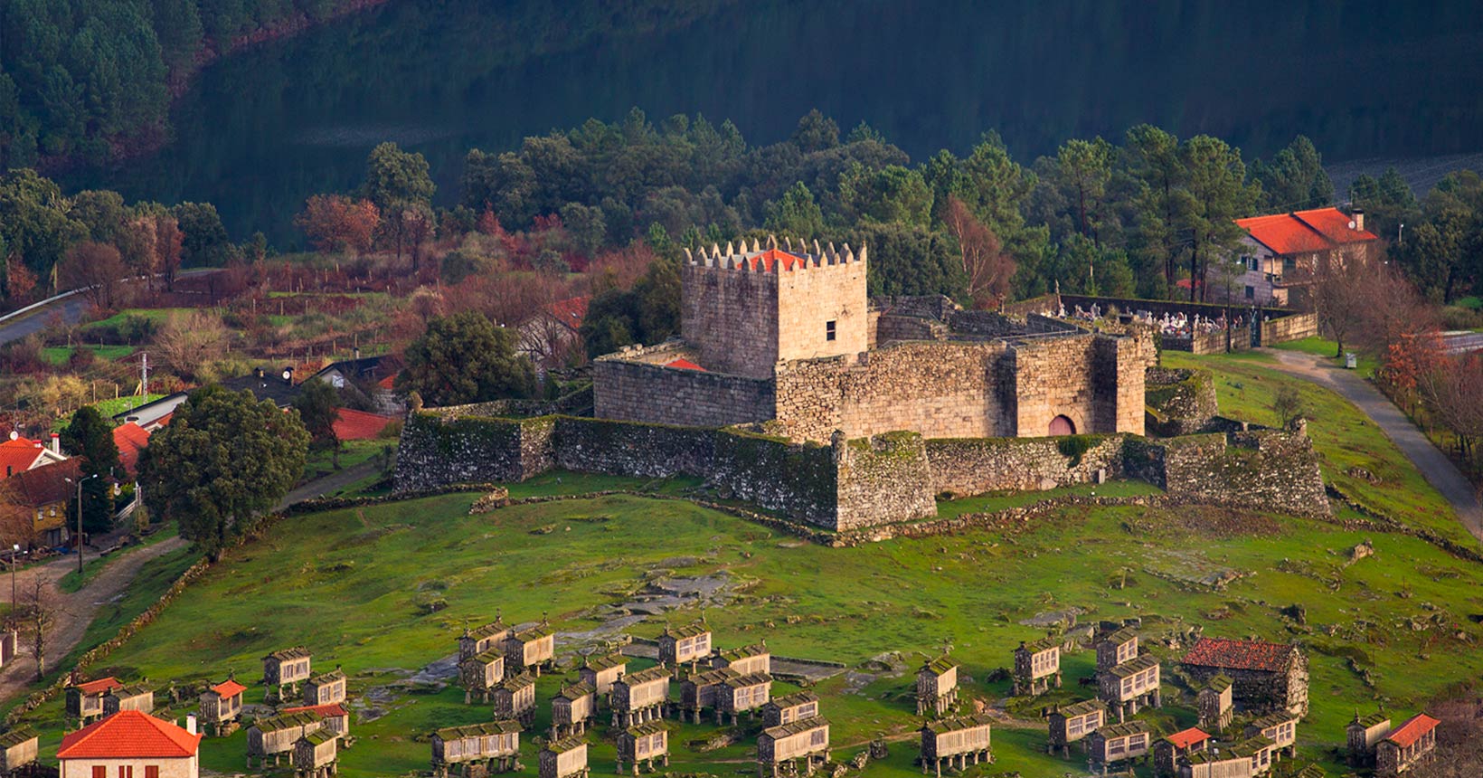 Você está visualizando atualmente Conheça as 10 vilas mais bonitas de Portugal