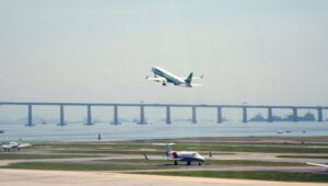 Leia mais sobre o artigo Brasil tem quatro aeroportos entre os mais pontuais do mundo