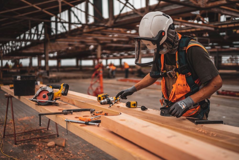 Você está visualizando atualmente Indústria e construção civil apresentam crescimento elevado no ano