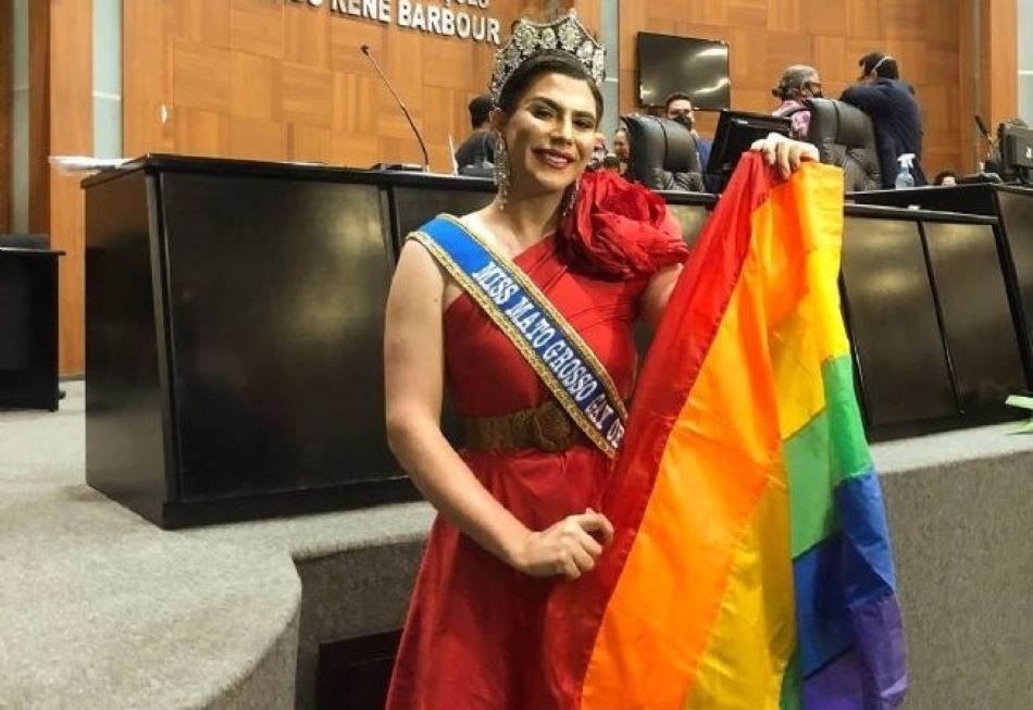 No momento, você está visualizando Miss Mato Grosso Gay busca por patrocínio para trazer título nacional