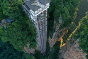 Leia mais sobre o artigo Elevador mais alto do mundo tem paisagem que inspirou ‘Avatar’