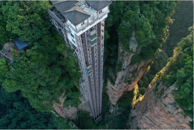 Você está visualizando atualmente Elevador mais alto do mundo tem paisagem que inspirou ‘Avatar’