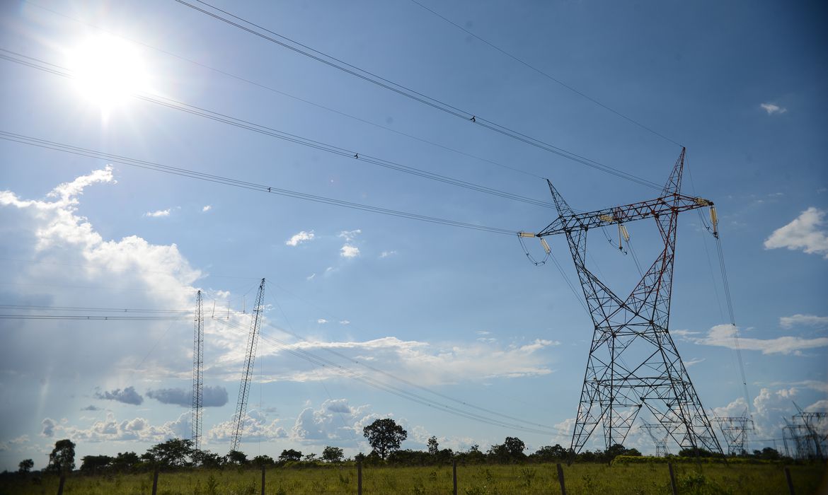 Você está visualizando atualmente Distribuidoras de energia reforçam plantão no 2º turno das eleições