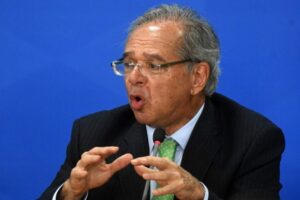 Leia mais sobre o artigo Guedes defende furo do teto e diz que âncora fiscal foi “mal construída”