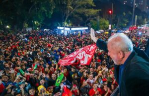 Leia mais sobre o artigo Lula é eleito presidente do Brasil